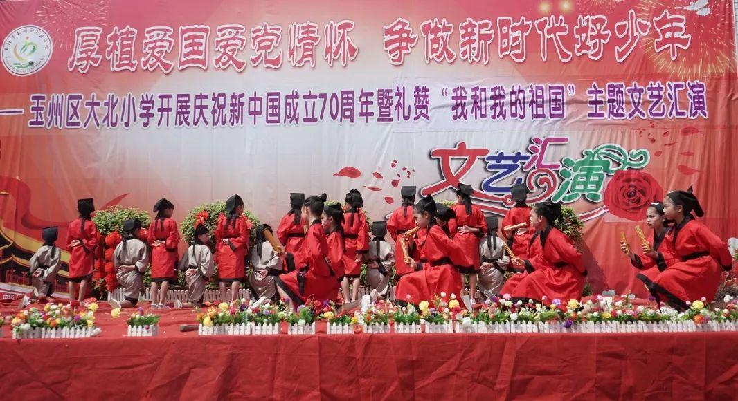 农村低保买了大型机器是不是就要取消？游戏画面